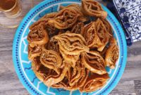 Chebakia: Golden Moroccan Sesame Honey Delights