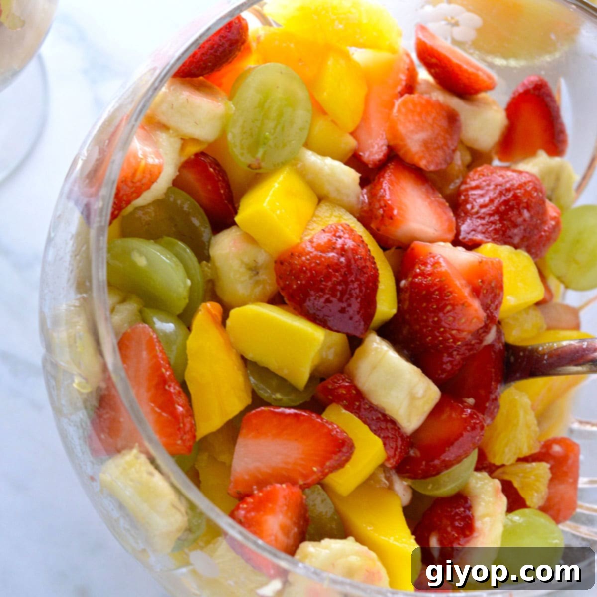 Effortless Fruit Salad Delight 1 featured 10438