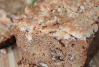 Cozy Apple Cinnamon Crumb Bread