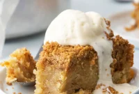 Golden Apple Cinnamon Streusel Cake