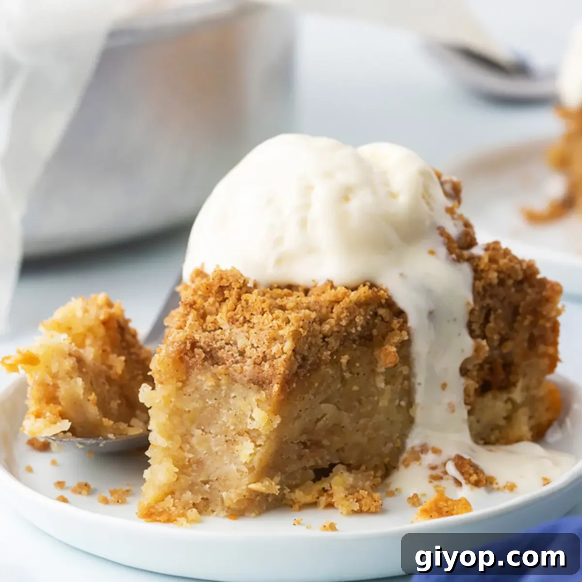 Golden Apple Cinnamon Streusel Cake 1 featured 30228