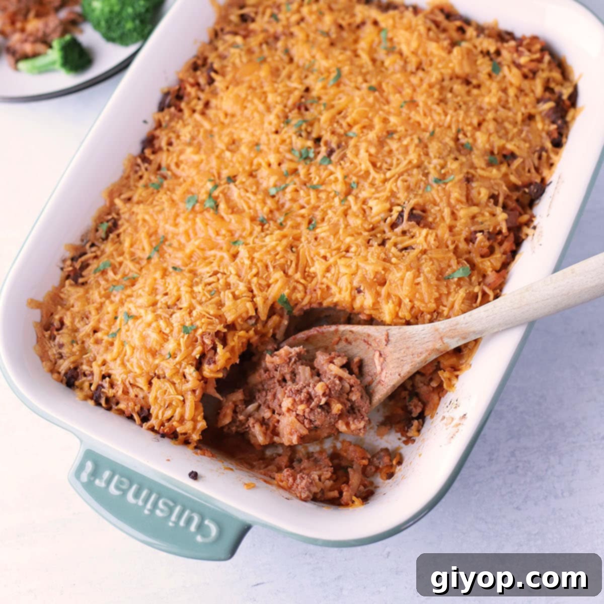 Hearty Ground Beef and Hashbrown Bake 1 featured 34538