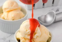 Velvety Strawberry Sauce