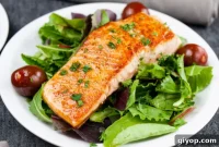 Bright Seared Salmon Salad with Tangy Lemon Dijon