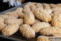 Regina’s Italian Sesame Biscuits