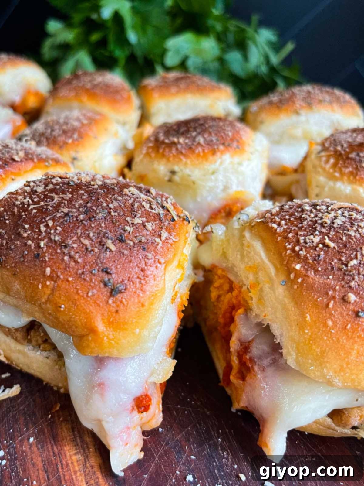 Cheesy Baked Chicken Parmesan Sliders 1 featured 47185